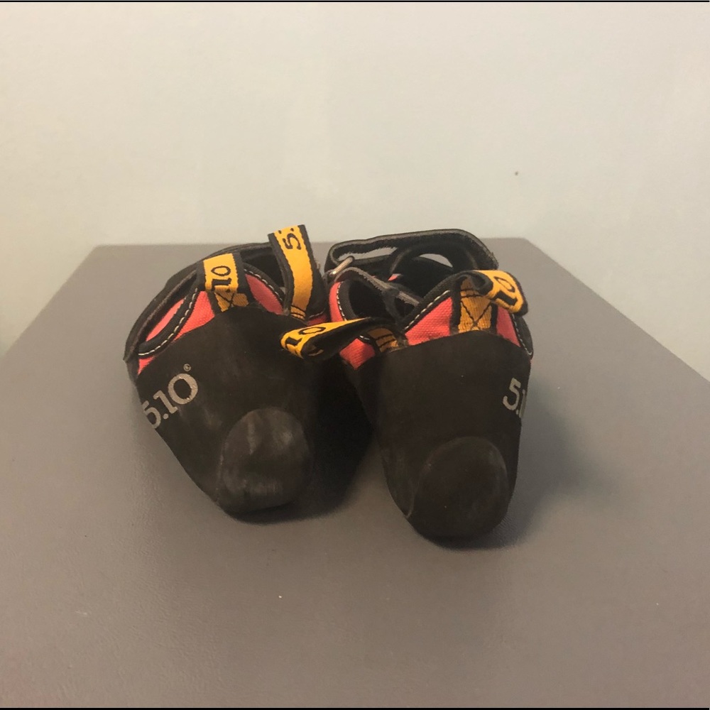 5.10 Coyote Women’s Climbing Shoe, Size 37, 7, 6 - Picture 3 of 4